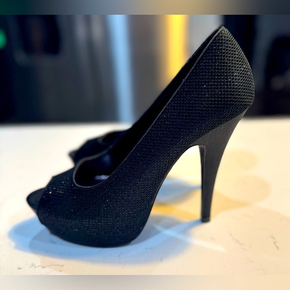 Chinese Laundry Sparkly Black 5” Heels open toe 1.5” platform- Size 8M - Picture 6 of 11